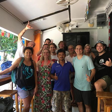 Voyagers Hostel Kepulauan Phi Phi Bagian luar foto