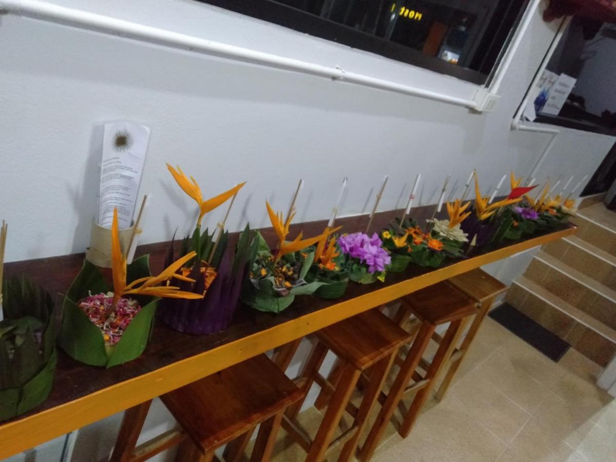 Voyagers Hostel Kepulauan Phi Phi Bagian luar foto