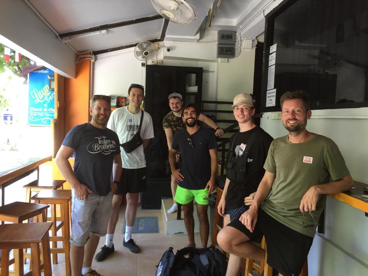 Voyagers Hostel Kepulauan Phi Phi Bagian luar foto