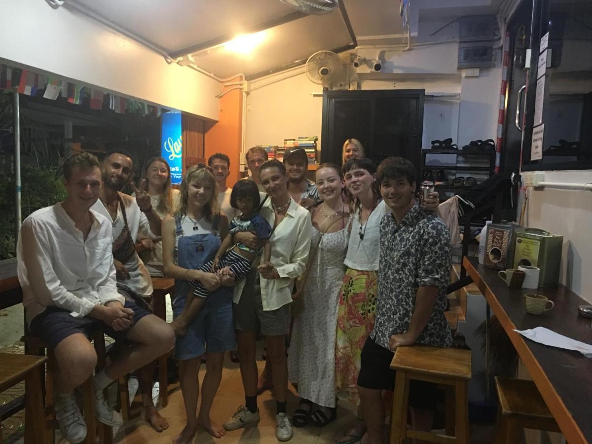 Voyagers Hostel Kepulauan Phi Phi Bagian luar foto