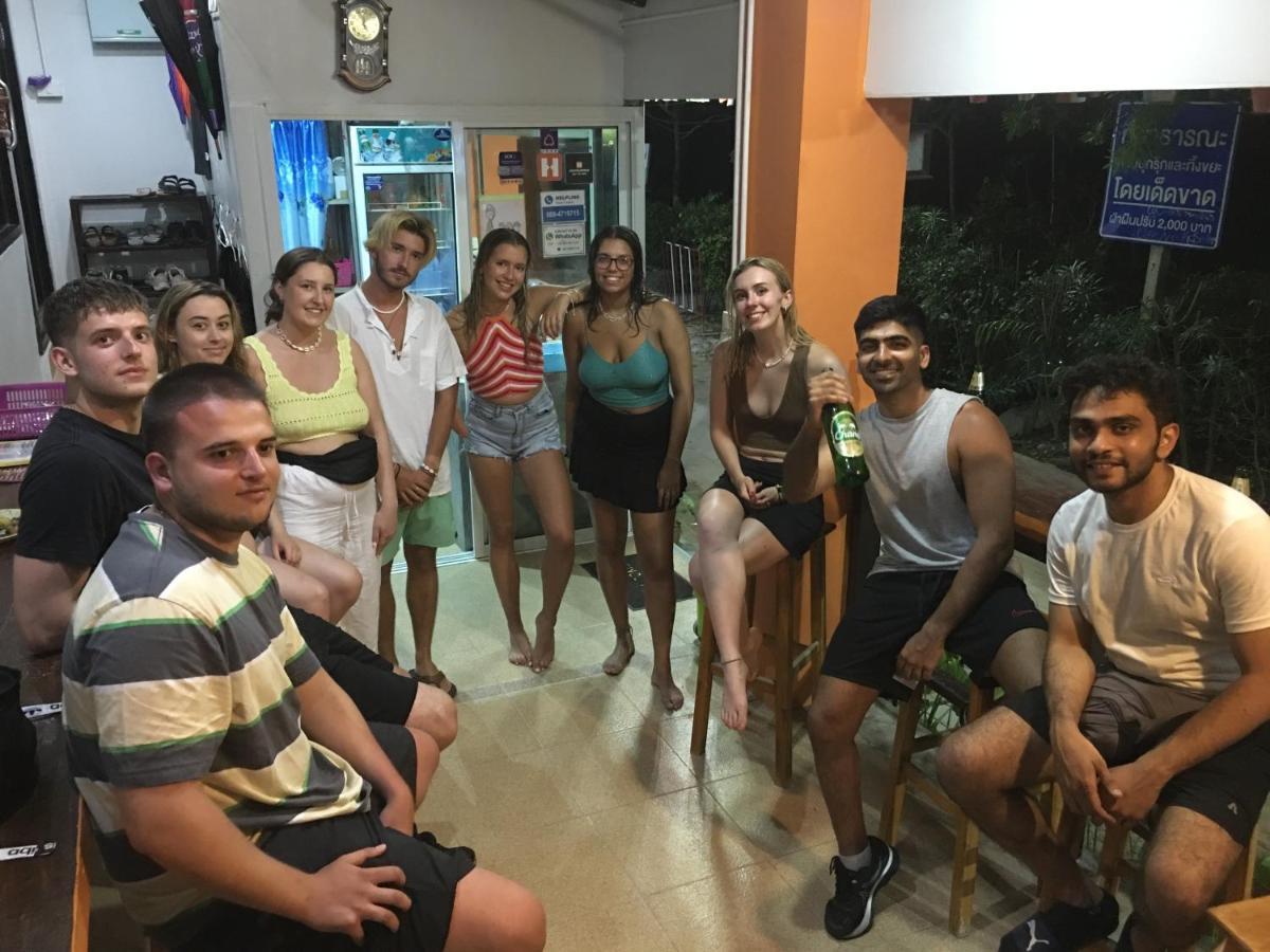 Voyagers Hostel Kepulauan Phi Phi Bagian luar foto