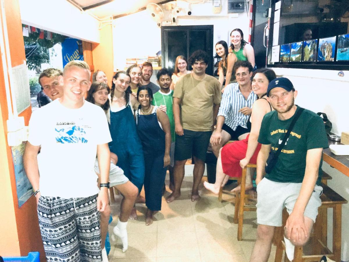 Voyagers Hostel Kepulauan Phi Phi Bagian luar foto