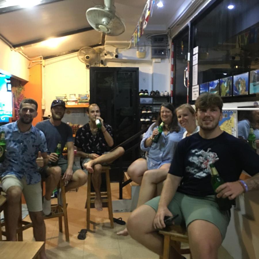 Voyagers Hostel Kepulauan Phi Phi Bagian luar foto