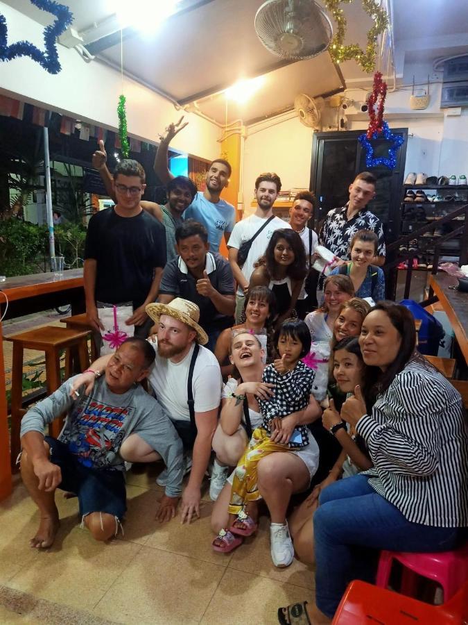 Voyagers Hostel Kepulauan Phi Phi Bagian luar foto