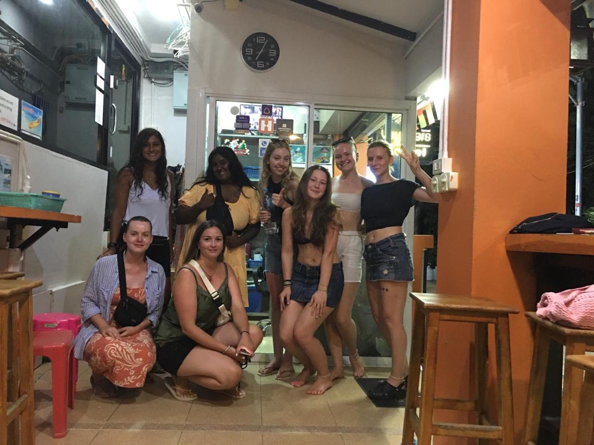 Voyagers Hostel Kepulauan Phi Phi Bagian luar foto