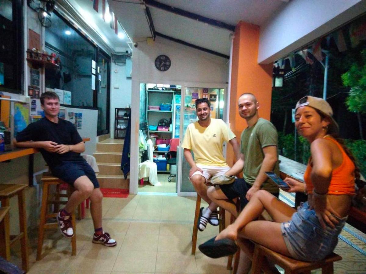 Voyagers Hostel Kepulauan Phi Phi Bagian luar foto