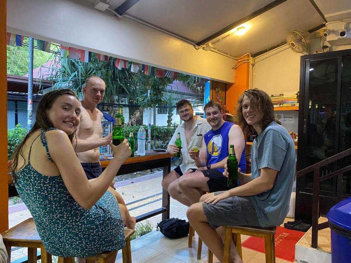 Voyagers Hostel Kepulauan Phi Phi Bagian luar foto